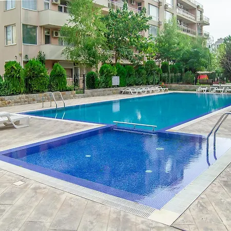 Balkan Breeze 7 *